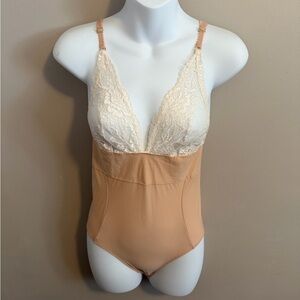 Stella McCartney Ophelia Whistling Lace Bodysuit - Nude Medium bridal luxury